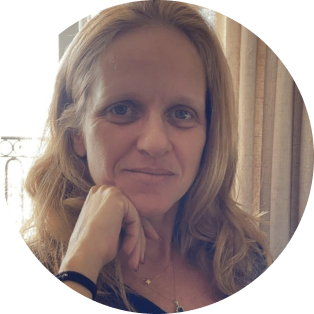 Foto de rosto da Rina Jamous